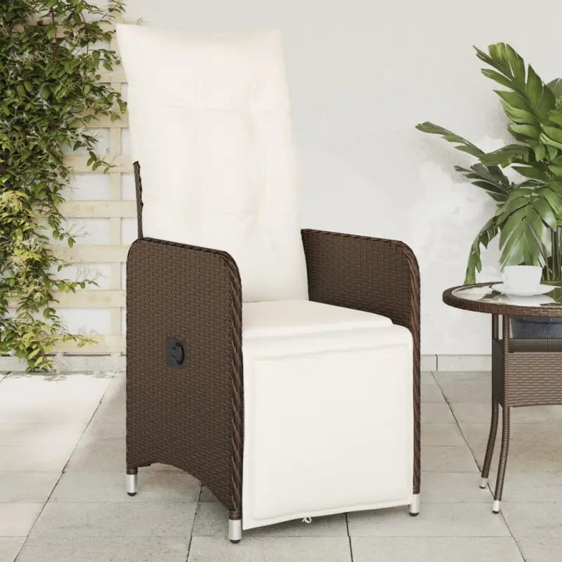 Verstelbare tuinstoel met poly rattan voor een comfortabele zitervaring - Bruin / 1 / Met voetensteun - Tuinstoelen
