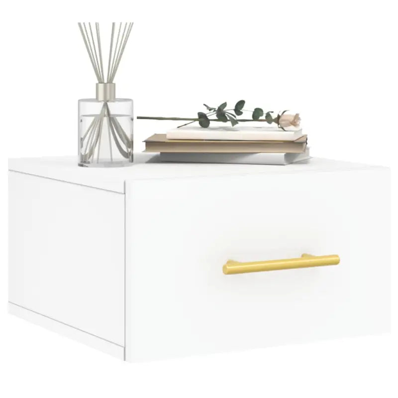 Wandgemonteerde opbergkasten van bewerkt hout voor je interieur - Opbergkasten & lockerkasten