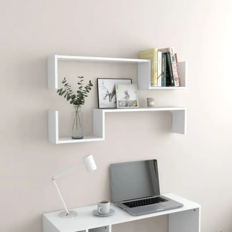 Wandplanken van bewerkt hout voor een trendy en stabiel interieur - Wandplanken