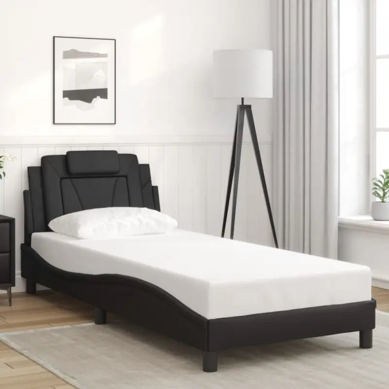 Zwart bedframe met hoofdeinde en multiplex lattenbodem voor comfortabel slapen - Bedden & bedframes