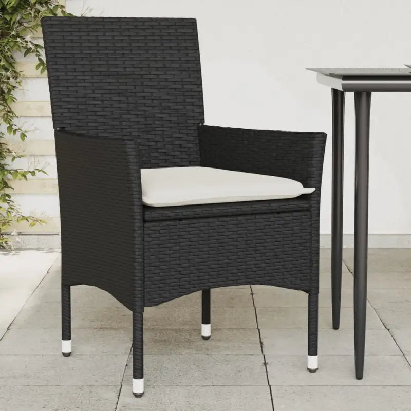 Zwarte poly rattan tuinstoelen met wasbare hoes voor buitenplezier - Zwart en crème / 1 / Rattan armleuning
