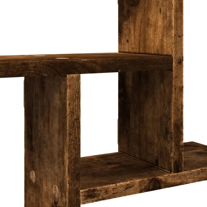 Zwevende schappen van bewerkt hout voor een stijlvolle muuropslag - Wandplanken